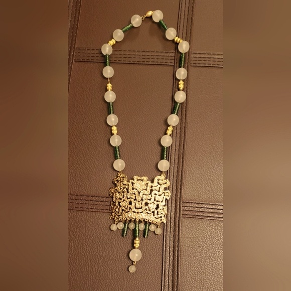 Green Necklace Vintage Avante Garde Statement Unique Design - Picture 12 of 15